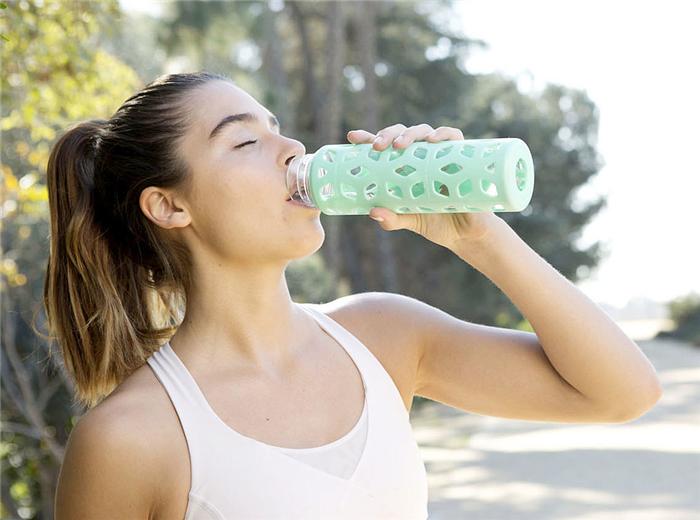 giảm cân nhanh chóng trong 1 ngày bằng uống nước