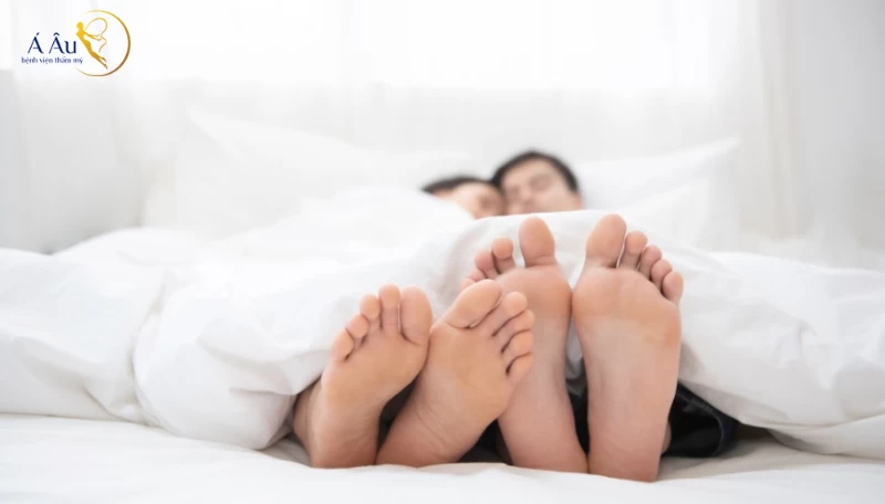 Sau khi hút mỡ bụng kiêng quan hệ bao lâu?